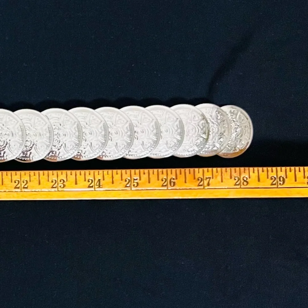 Vintage Silver Dollar Stretch Cinch Belt – Western Glam Statement Accessory